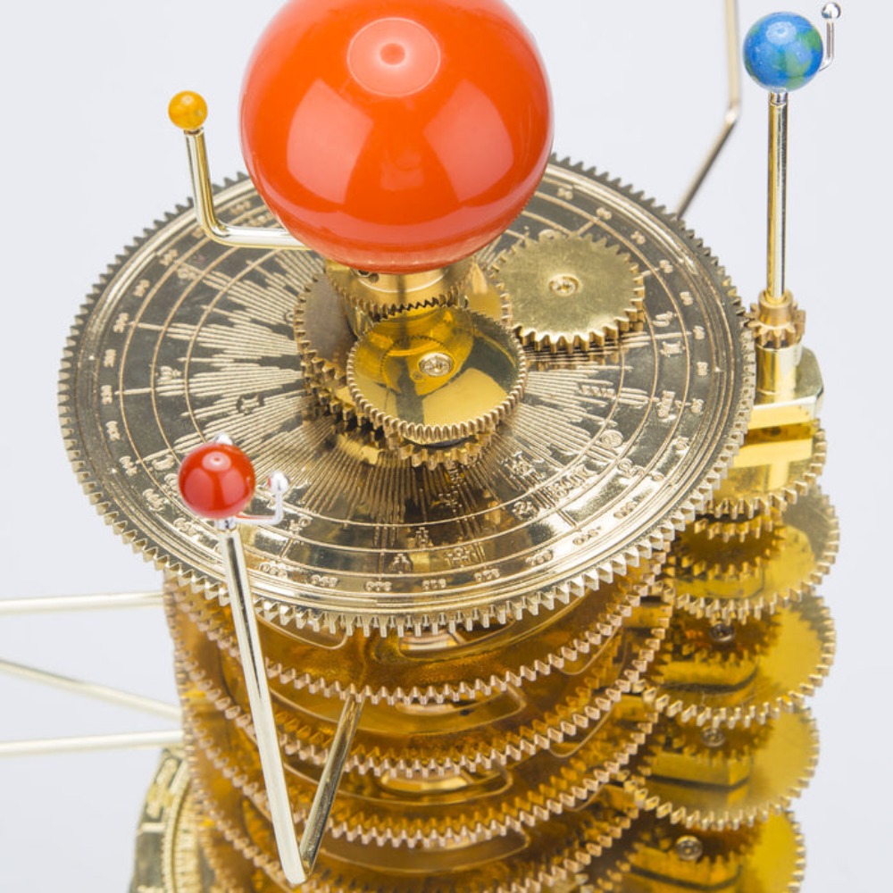 200 قطعة طقم نموذج نظام شمسي ث - مراجعة Solar System Orrery وسعره